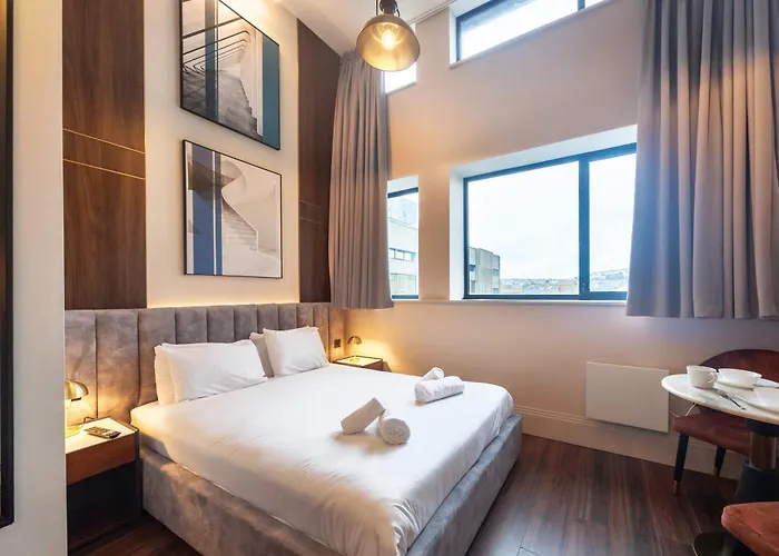 Central Hastings Bright Studio Apartment