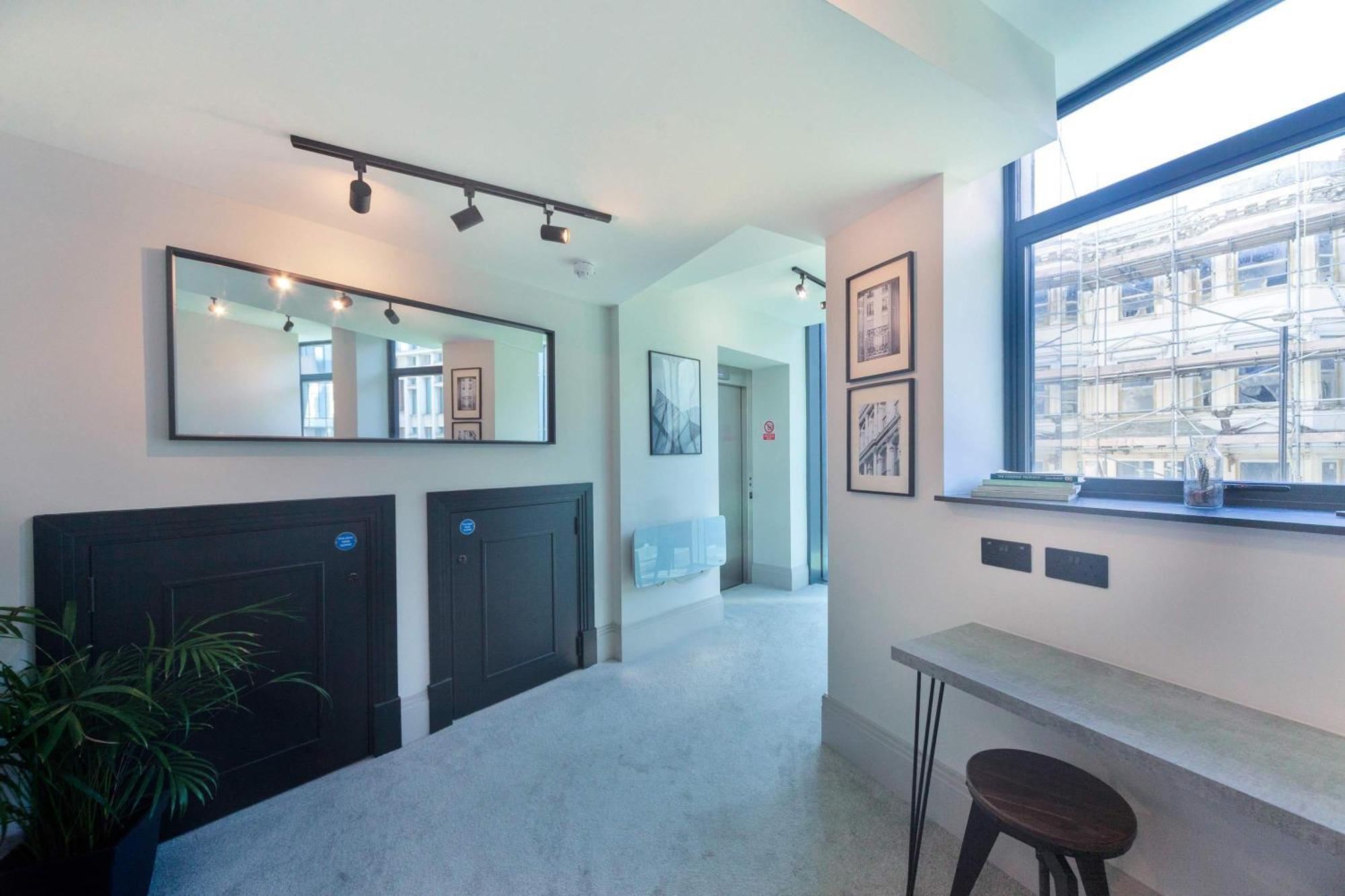 Apartment Bright *